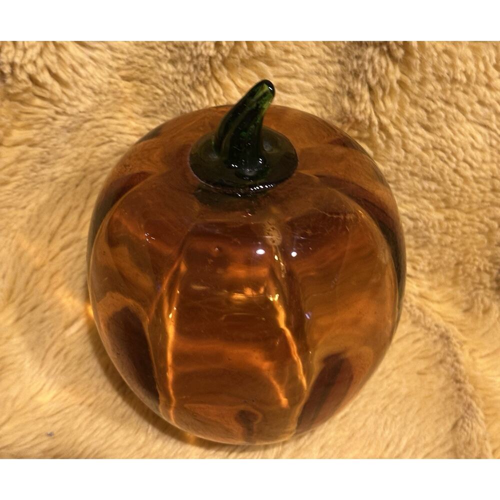 Blenko Hand Blown Pumpkin Optic Glass Topaz 6.5 in w/Green Stem Halloween /Fall - Picture 2 of 7